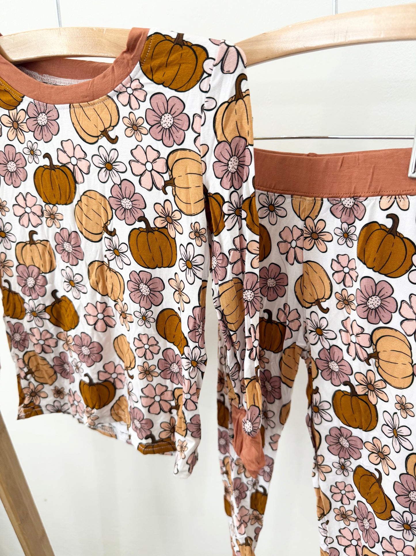 Floral Pumpkins Two-Piece Set