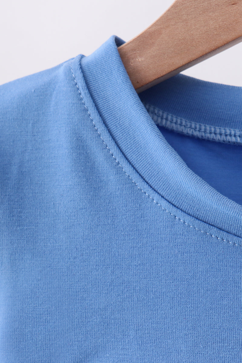 Blue flag embroidery top