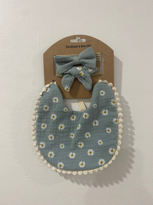 Reversible Bibs and Matching Bows